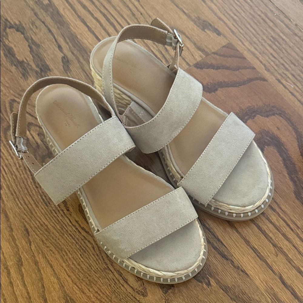 Universal Thread Women's Tan Espadrille Sandals